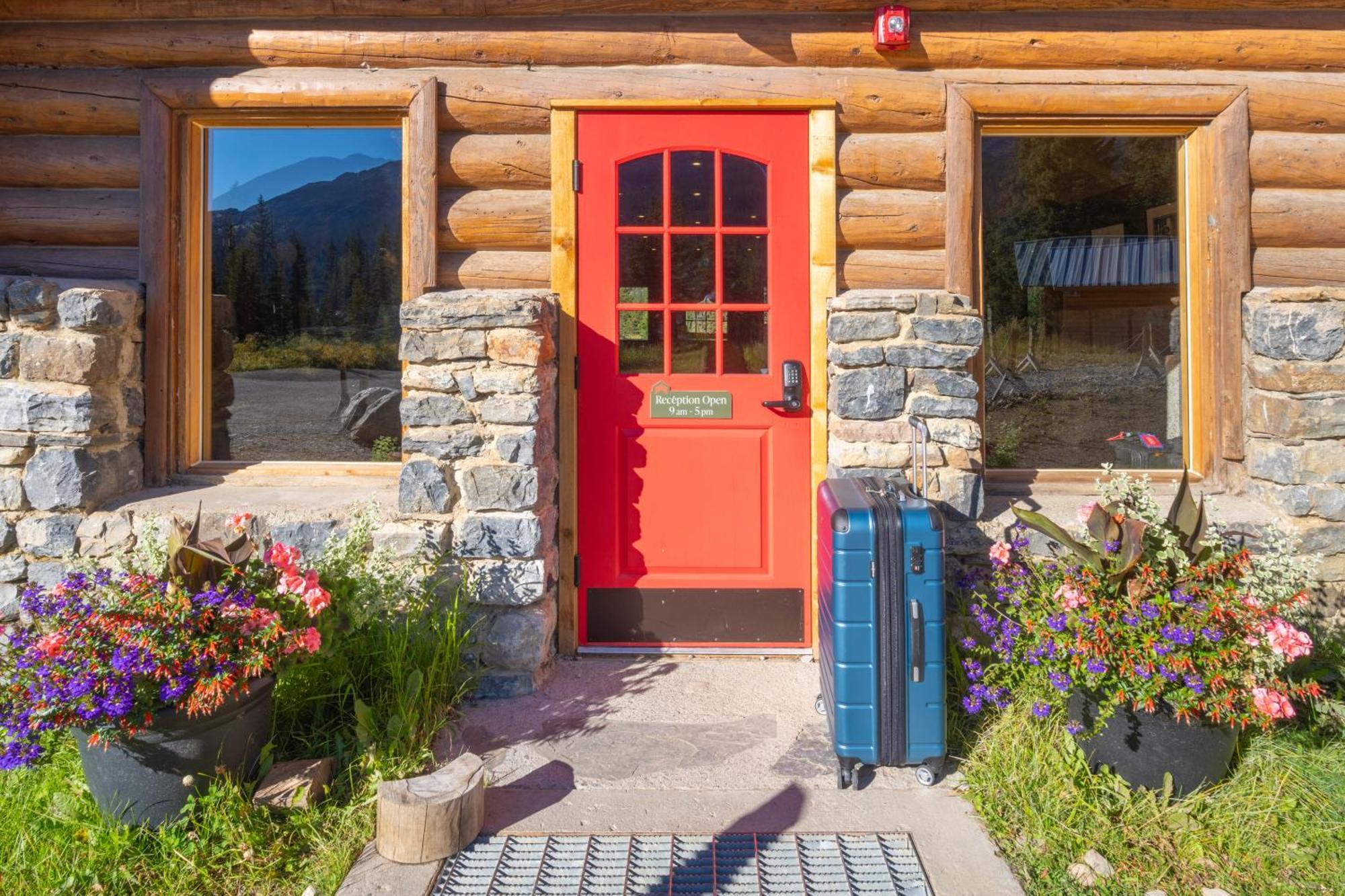 The Lodge At Bow Lake Lake Louise Extérieur photo